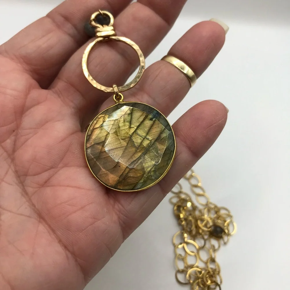 Elegant Long Gold-Tone and Faux Stone Pendant Necklace - Picture 9 of 11